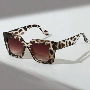 Leopard Print Square Sunglasses